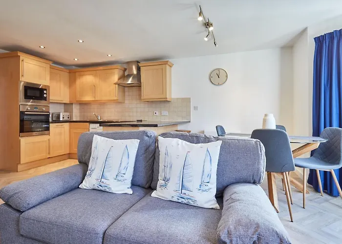 Host & Stay - Apartment 6, Royal Sands