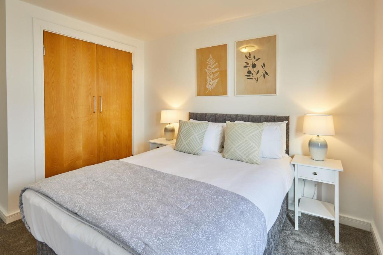 Host & - 6, Royal Sands * Scarborough